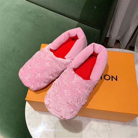 louis vuitton men's slippers for sale|pink fluffy Louis Vuitton slippers.